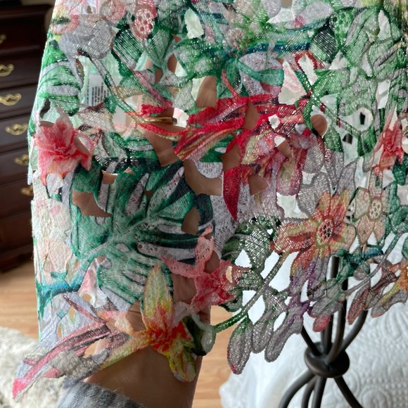 INARI FIORE CUT OUT FLORAL TANK ANTHROPOLOGIE SIZE M NWT - Picture 9 of 9